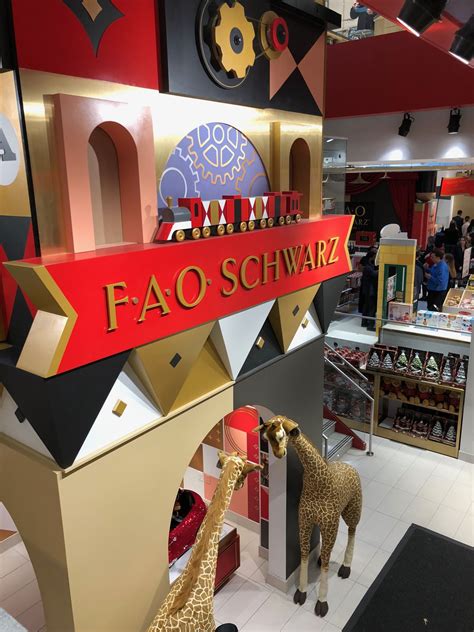 when did fao schwarz reopen.